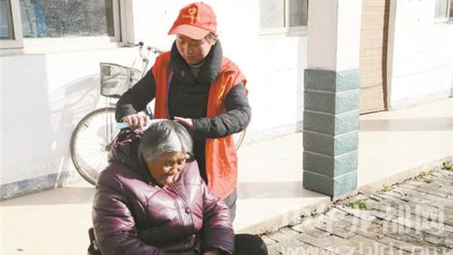 大王莊鄉(xiāng)敬老院開展“傳承雷鋒精神、弘揚(yáng)時(shí)代新風(fēng)”活動(dòng)