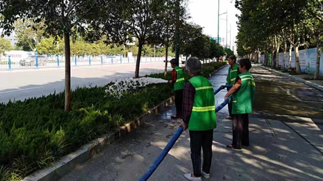 扮靚城市，為國(guó)慶增光添彩